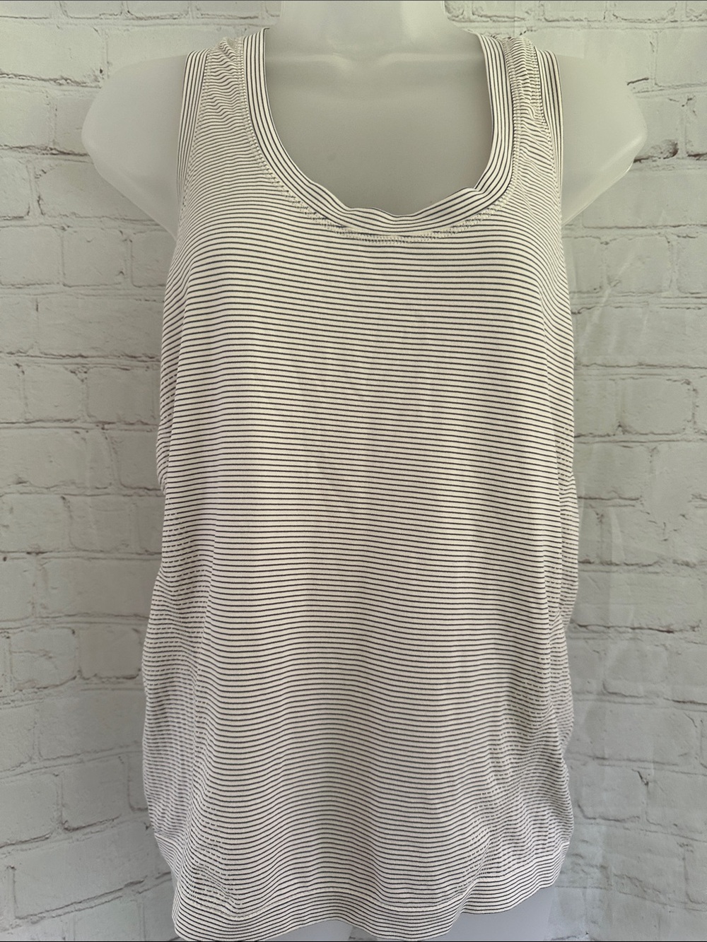 Athleta Striped Scoop Neck Racerback Tank Top - White/Gray size L